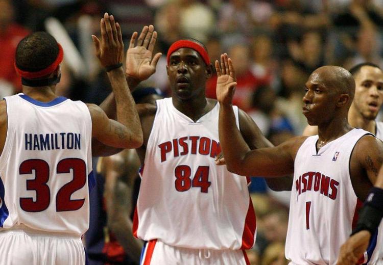 R.I.P.，前意国门、米兰双雄旧将洛伦佐-布冯去世，享年95岁（意大利传奇门将、曾效力米兰双雄的洛伦佐·布冯逝世，享年95岁）