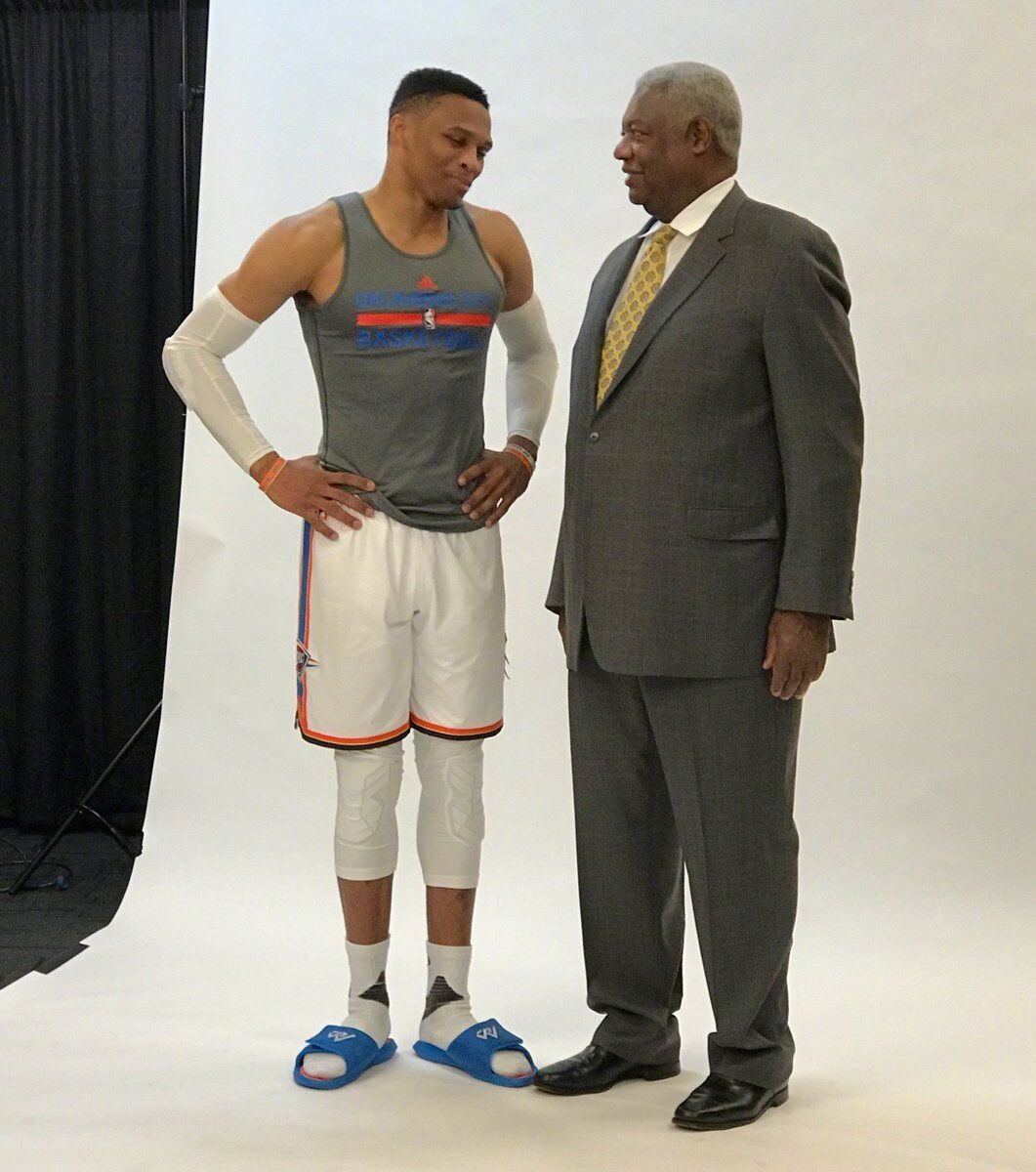 克罗斯：曼城根本不配赢皇马 后者在比赛中更具威胁（克罗斯：曼城不配击败皇马，皇马整场威胁更大）