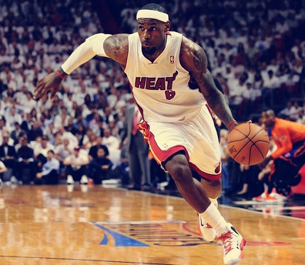 托尼：劳塔罗是国米的灵魂，但他在队友面前应多展现出笑容（托尼：劳塔罗是国米的灵魂人物，但应在队友面前更常露出笑容）