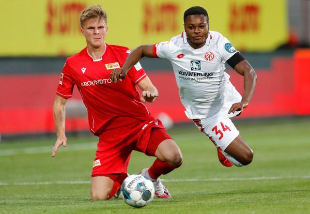 西班牙主帅谈罗德里伤情，称恢复时间充裕（西班牙主帅：罗德里伤情可控，康复时间充足）