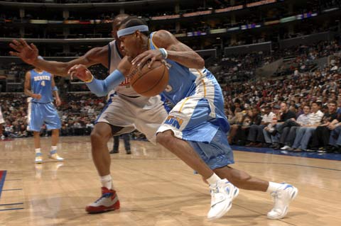 意甲前瞻：AC米兰联赛13轮不败，萨索洛近期火力出色（意甲前瞻：AC米兰联赛13场不败，萨索洛近来火力旺盛）