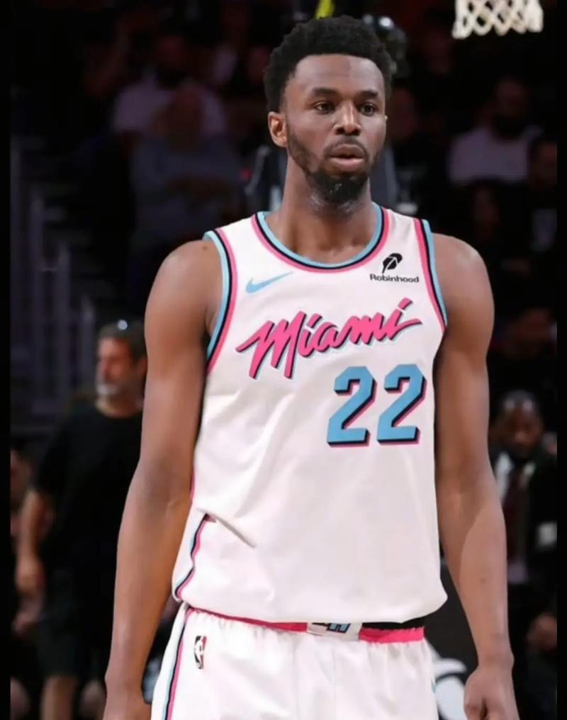 利物浦女足球员遭跟踪骚扰，42岁商人认罪待判（利物浦女足队员被跟踪骚扰案：42岁商人已认罪，待宣判）