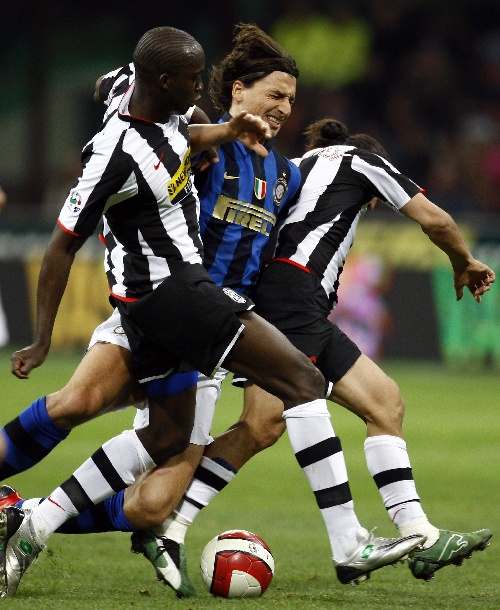 官方：国米前锋博尼当选意甲10月最佳新星（官宣：国米锋线小将博尼荣膺意甲10月最佳新秀）