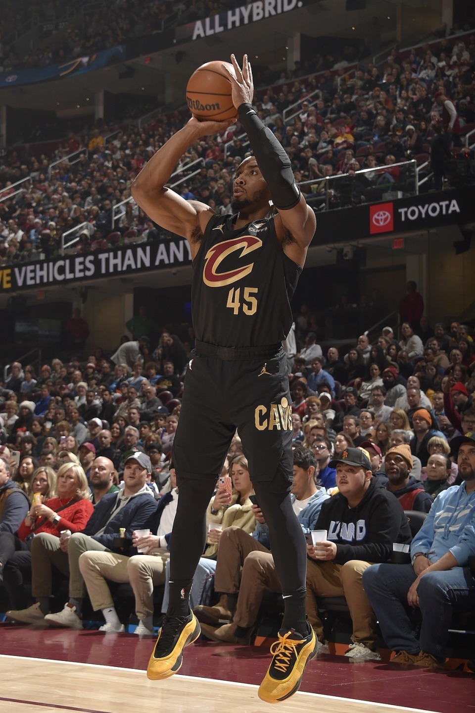 罗马诺：森林和埃弗顿正在竞争道路，球员更想去森林踢欧战（罗马诺：埃弗顿与森林争签，球员为踢欧战更愿选择森林）