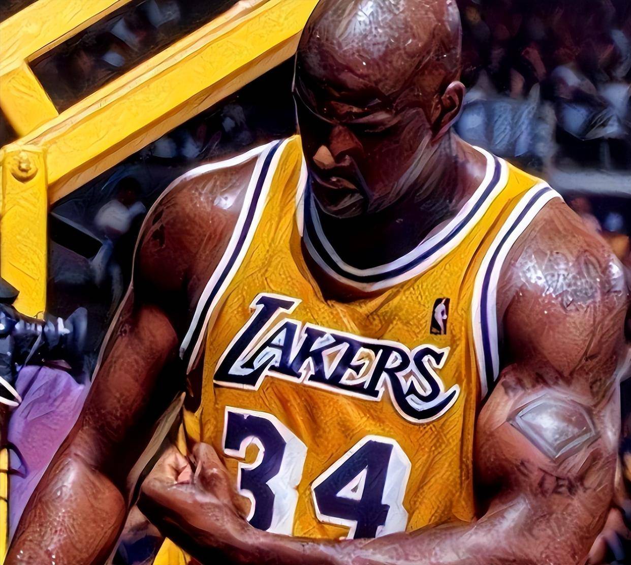 欧文突破防线送出关键助攻（欧文穿透防线奉上关键助攻）