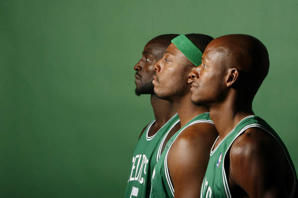 杰伦威：昨天我没看NBA杯决赛 我看了会剧之后和父母聊了会天（杰伦威透露昨晚未看NBA杯决赛：先追剧后与父母聊天）