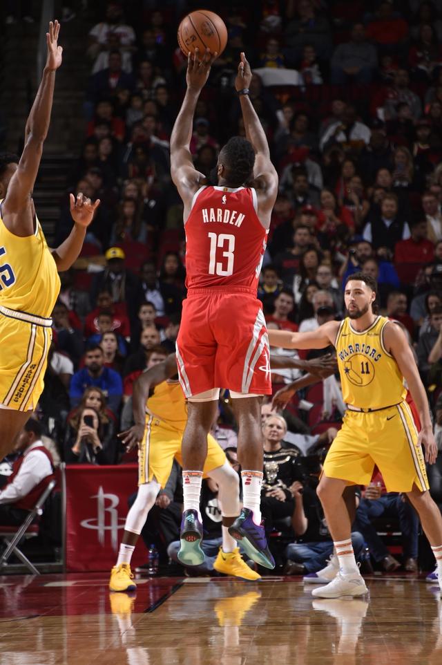 西雅图大学与华盛顿大学的精彩对决（西雅图大学对阵华盛顿大学的巅峰较量）