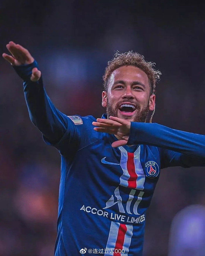 赛后情书：上海海港再度夺冠，颜骏凌历史最被低估门将（夺冠夜情书：海港再登顶，颜骏凌这位被历史低估的门神）