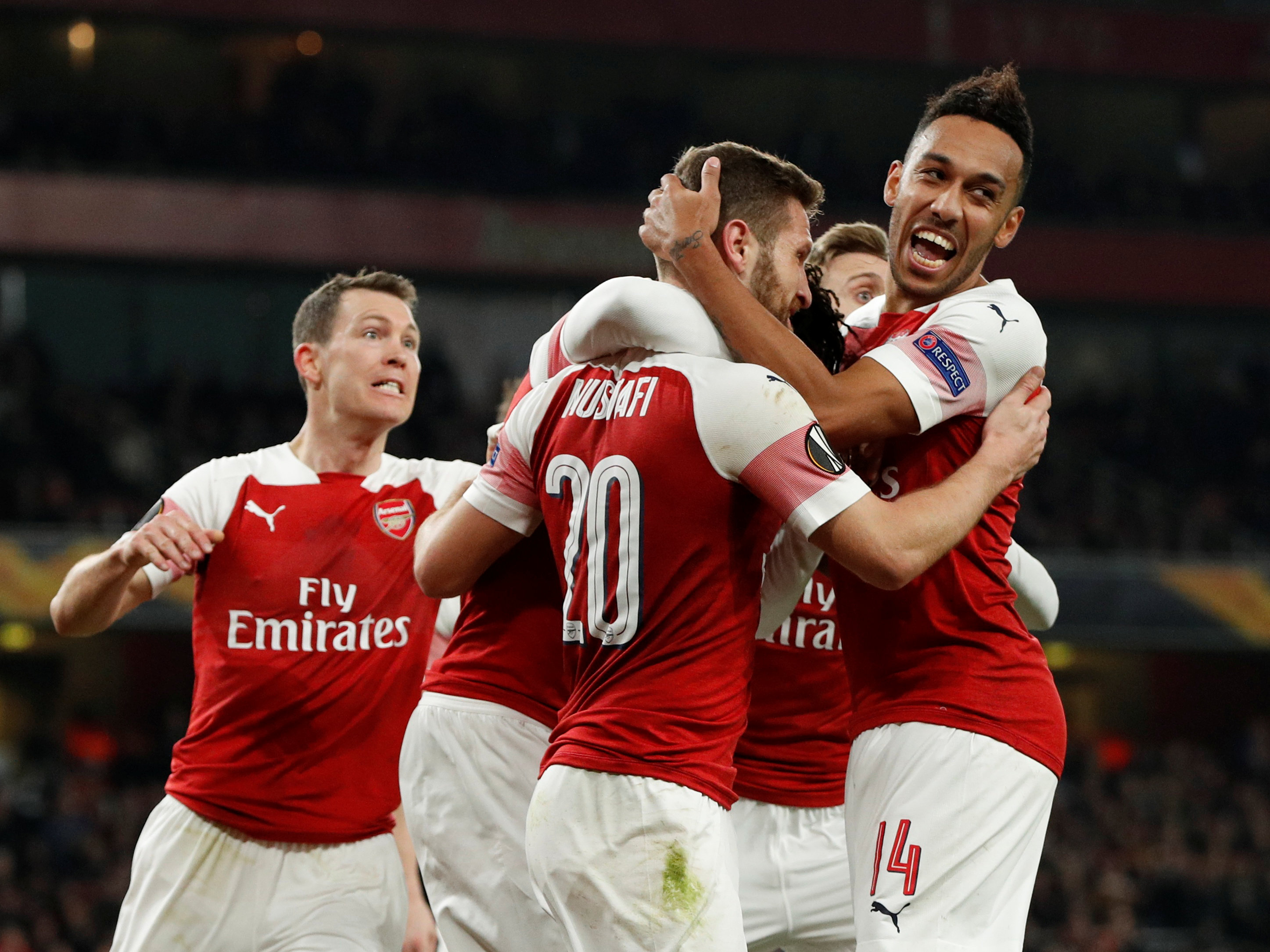 约基奇&申京是NBA历史上首对在同一场比赛中拿下30分三双的中锋（约基奇与申京同场轰下30分三双，成NBA史上首对达成此成就的中锋组合）