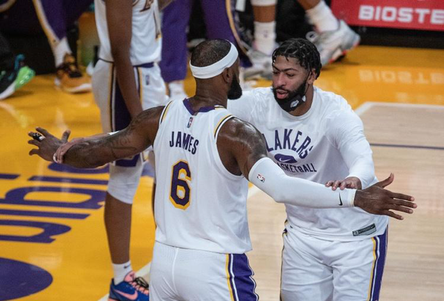 博格巴投资全球首支现代化专业赛驼队，成为其股东和大使（博格巴入股全球首支现代化职业赛驼队，兼任形象大使）