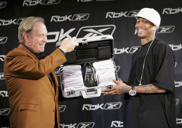 掘金主帅：将根据戈登的腿筋拉伤程度来确定具体的伤停时间（掘金主帅：戈登因腿筋拉伤的缺阵时长将视伤情而定）