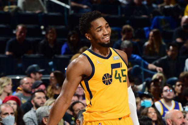 夸梅：詹姆斯自己投和传给八村有啥区别？这也能吹？太恶心了吧（夸梅质疑：詹姆斯自己投球和传给八村有差别吗？这也能吹？真恶心）