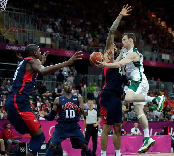 国王杯迎战巴萨！瓜达拉哈拉社媒：我们的目标就是晋级（国王杯碰巴萨，瓜达拉哈拉社媒表态：目标直指晋级）