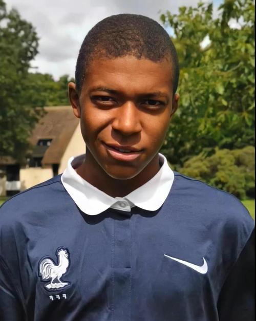 巴尔泰萨吉：在米兰德比中首发是我的梦想；我的偶像是特奥（巴尔泰萨吉：米兰德比首发是我的梦想，特奥是我的偶像）