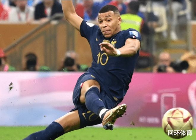 华夏幸福旧将许小龙：李铁指导业务能力很强，带队特别细致（华夏幸福旧将许小龙称赞李铁：业务能力出众，执教细致入微）