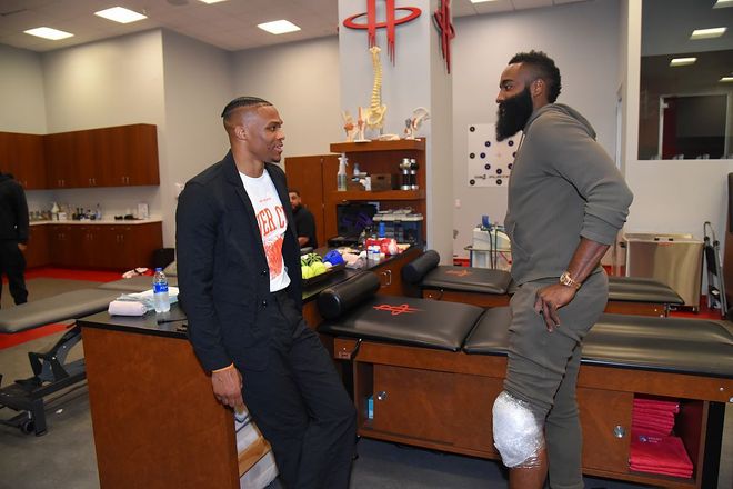 皇马官方：库尔图瓦确诊病毒性肠胃感染，将缺席下场欧冠（皇马官宣：库尔图瓦患病毒性肠胃炎，将无缘下轮欧冠）