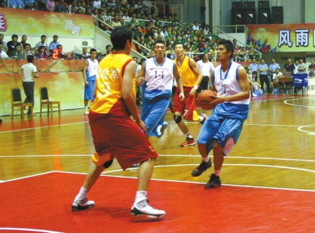 斯基拉：米兰派球探考察昂热18岁前锋西迪基-谢里夫（据斯基拉报道，米兰已派球探现场考察昂热18岁前锋西迪基-谢里夫）