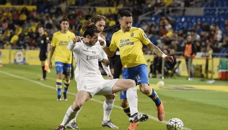 福尔纳尔斯：时隔四年重返国家队是一种巨大的喜悦，感谢队友（福尔纳尔斯：阔别四年重返国家队倍感欣喜，感谢队友）